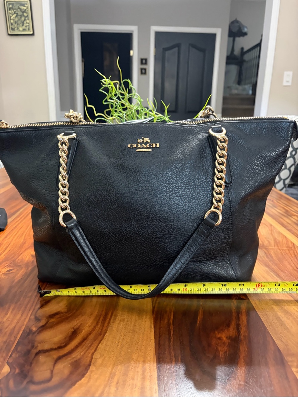 Coach Black Ava chain Leather Tote with Gold Chain Straps. 🖤🖤🖤🖤